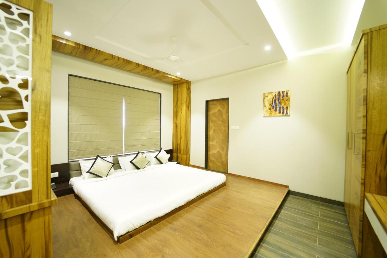 Baramati Hotel The Royal Inn מראה חיצוני תמונה