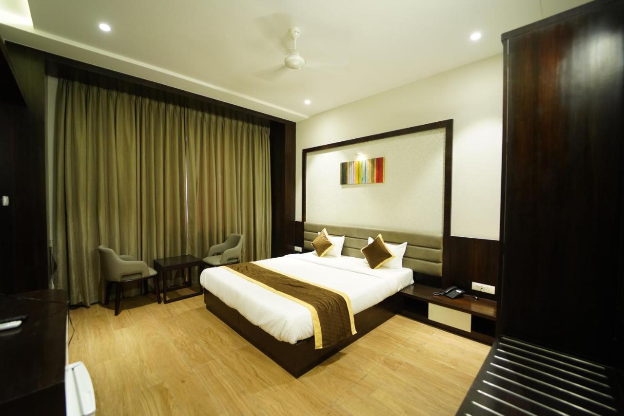 Baramati Hotel The Royal Inn מראה חיצוני תמונה