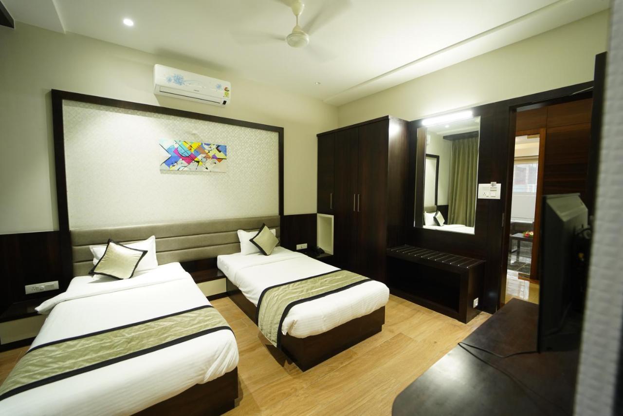 Baramati Hotel The Royal Inn מראה חיצוני תמונה